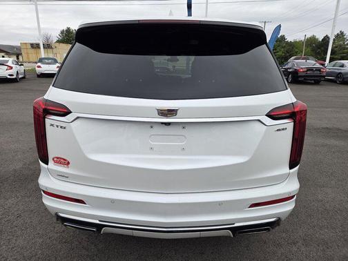 Crystal White Tricoat 2020 Cadillac XT6 Premium Luxury