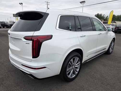 Crystal White Tricoat 2020 Cadillac XT6 Premium Luxury