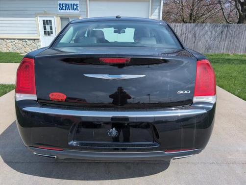2017 Chrysler 300 S