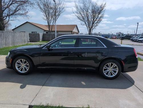 2017 Chrysler 300 S