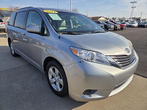 2011 Toyota Sienna LE