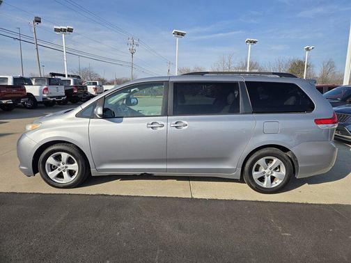 2011 Toyota Sienna LE