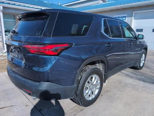 2023 Chevrolet Traverse LS