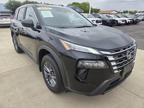 Super Black 2025 Nissan Rogue S