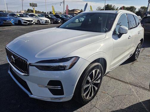 2023 Volvo XC60 B5 Plus Bright Theme