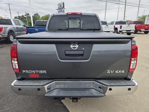 Gun Metallic 2016 Nissan Frontier SV