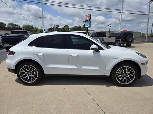 2018 Porsche Macan Base