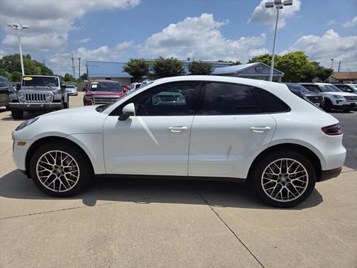 2018 Porsche Macan Base