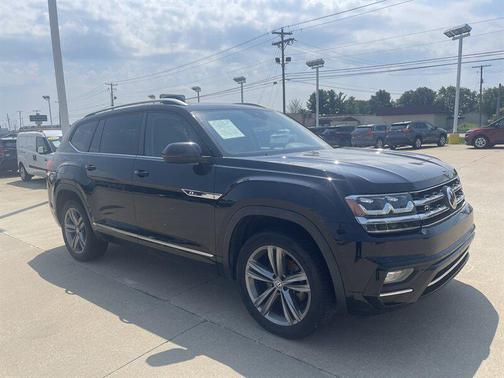 Black 2019 Volkswagen Atlas 3.6L SE w/Technology