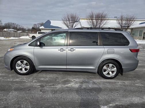 2015 Toyota Sienna LE