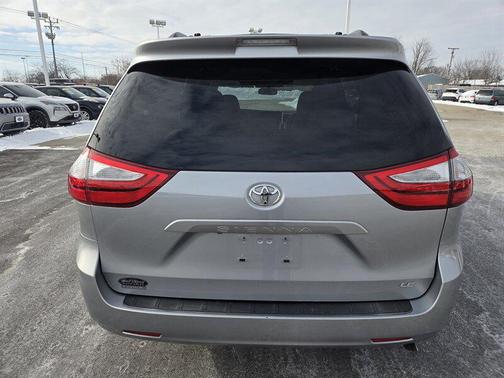 2015 Toyota Sienna LE