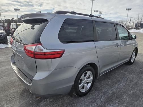 2015 Toyota Sienna LE