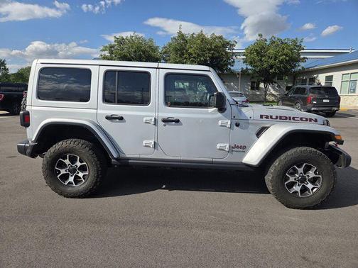 Silver Zynith Clear Coat 2022 Jeep Wrangler Unlimited Rubicon