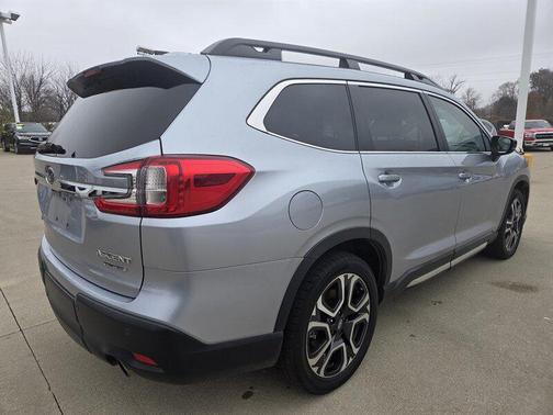 2024 Subaru Ascent Limited 8-Passenger