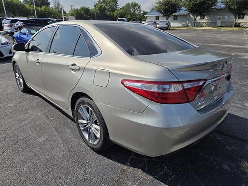 2016 Toyota Camry SE