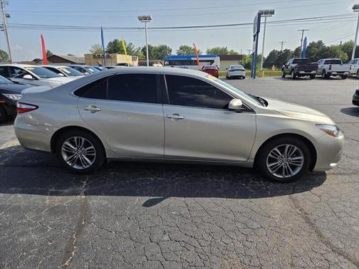 2016 Toyota Camry SE
