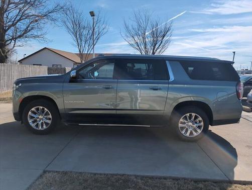 2023 Chevrolet Suburban Premier