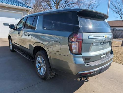 2023 Chevrolet Suburban Premier