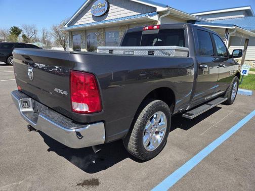 Granite Crystal Metallic Clear Coat 2018 RAM 1500 SLT