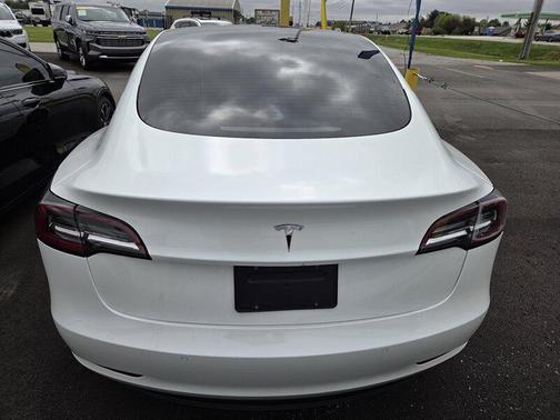 Pearl White Multi-Coat 2021 Tesla Model 3 Standard Range Plus