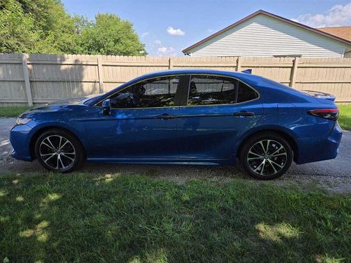 2019 Toyota Camry SE