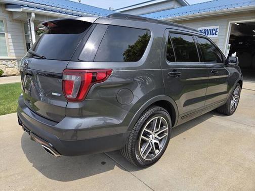 2017 Ford Explorer sport
