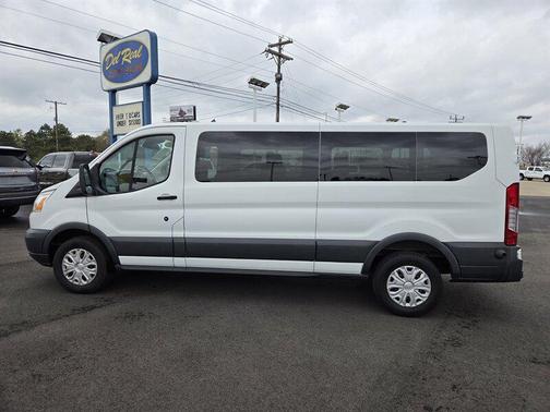 2017 Ford Transit-350 XLT