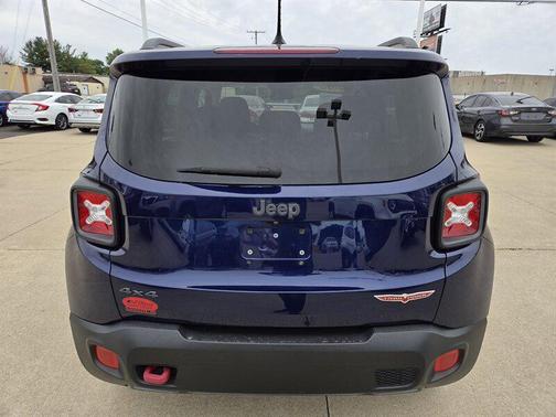 Blue 2016 Jeep Renegade Trailhawk