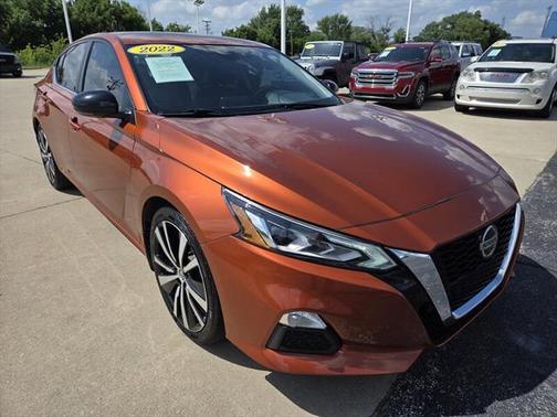 2022 Nissan Altima 2.0 SR
