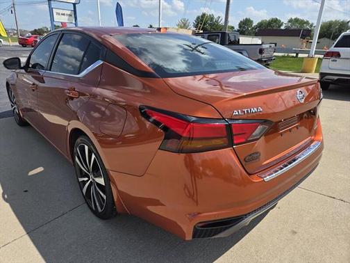 2022 Nissan Altima 2.0 SR