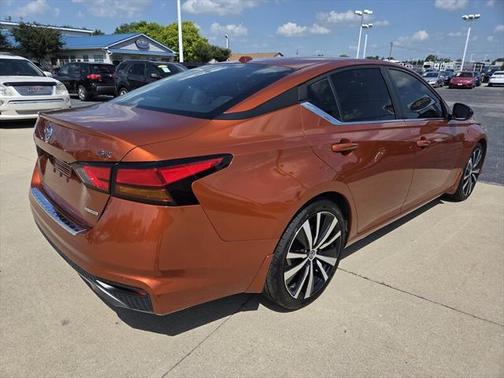 2022 Nissan Altima 2.0 SR