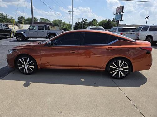2022 Nissan Altima 2.0 SR