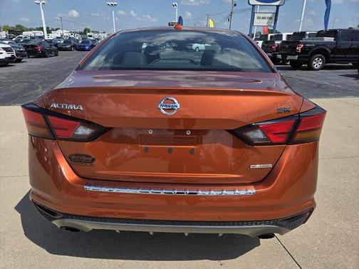 2022 Nissan Altima 2.0 SR