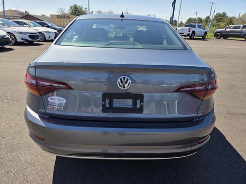 Platinum Gray Metallic 2019 Volkswagen Jetta 1.4T S