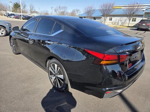 2021 Nissan Altima 2.5 SV