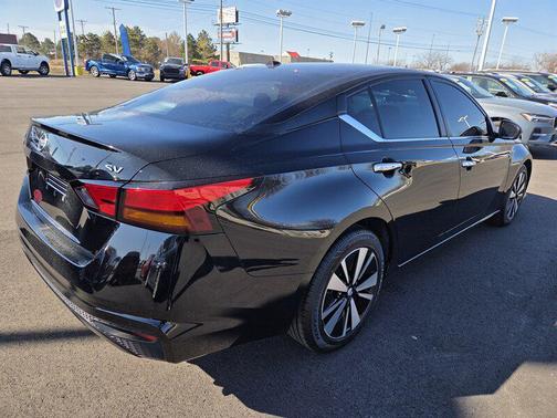 2021 Nissan Altima 2.5 SV