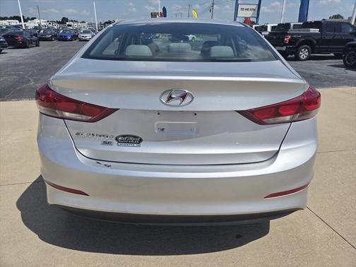 2018 Hyundai ELANTRA SE