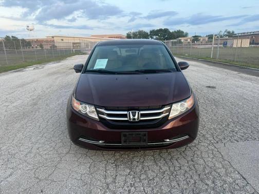 Red 2014 Honda Odyssey EX