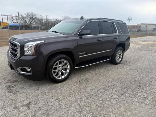 Gray 2017 GMC Yukon SLT