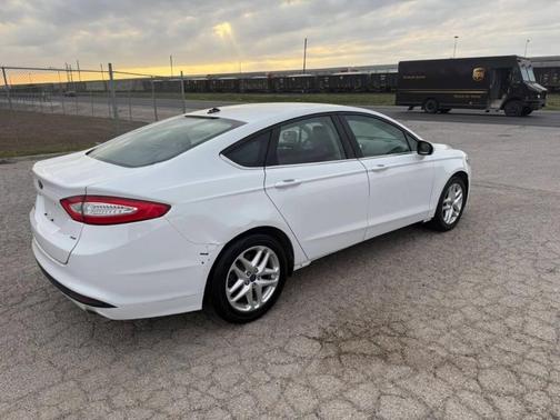 2014 Ford Fusion SE