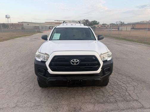 2016 Toyota Tacoma SR