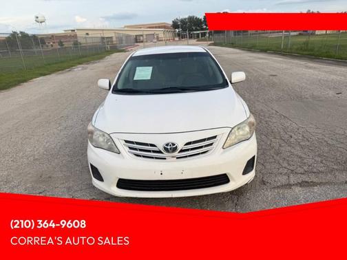 Super White 2013 Toyota Corolla LE