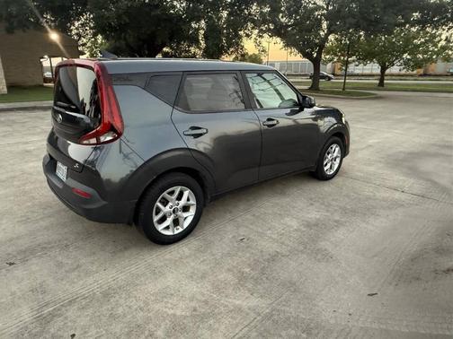Gravity Gray 2020 Kia Soul S