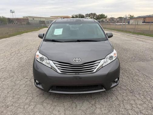 2016 Toyota Sienna XLE Premium