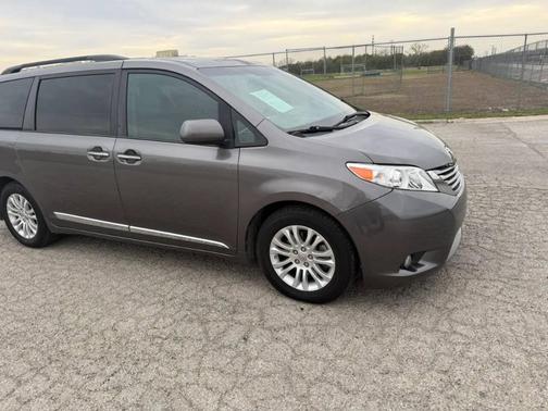 2016 Toyota Sienna XLE Premium