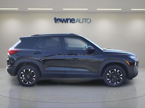 Mosaic Black Metallic 2023 Chevrolet Trailblazer LT