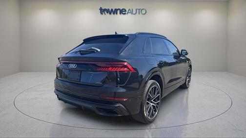 2022 Audi Q8 55 Premium Plus
