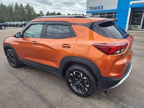 Vivid Orange Metallic 2023 Chevrolet Trailblazer LT
