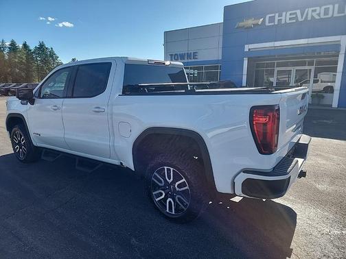 Summit White 2021 GMC Sierra 1500 AT4