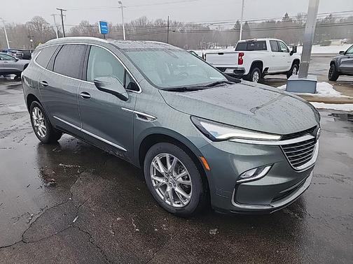 2024 Buick Enclave Essence AWD